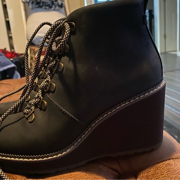 Tom’s wedge booties. Super comfortable 5.5 only used once. - Picture 6 of 7